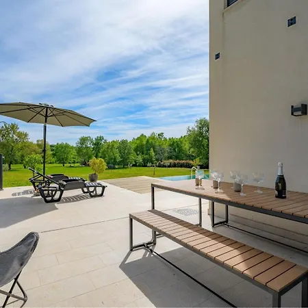 Sunset Villa Fuskulin